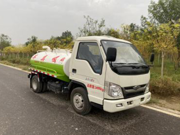 福田2.13立方吸粪车