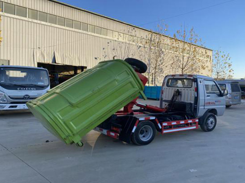 福田汽油YTH5030ZXX6BJ车厢可卸式垃圾车