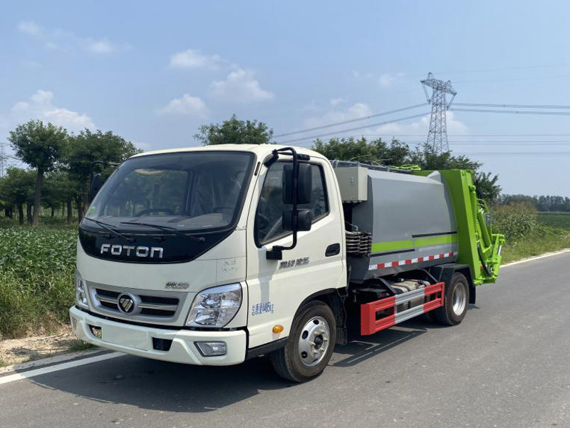 福田4立方蓝牌压缩式垃圾车