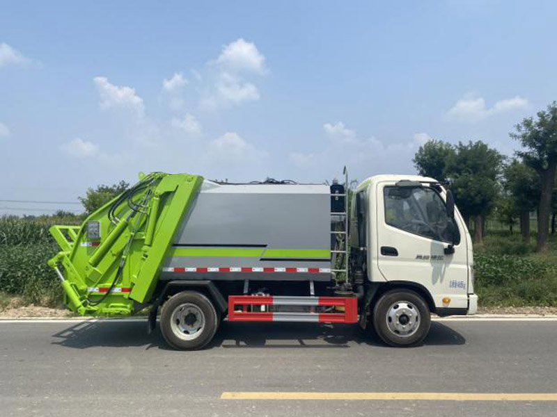 福田奥铃压缩式垃圾车